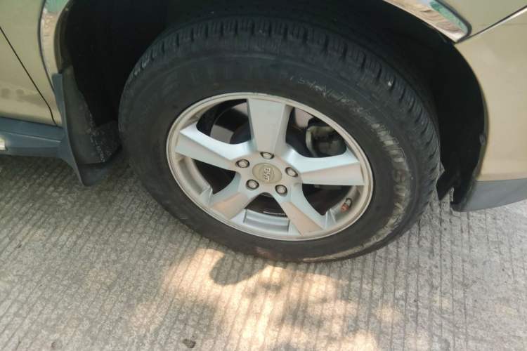 Used BYD S6 2014 1.5TI Manual Luxury 5-Seater
