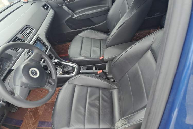 Used Volkswagen Gran Lavida 2013 1.4 TSI Automatic Comfort Model