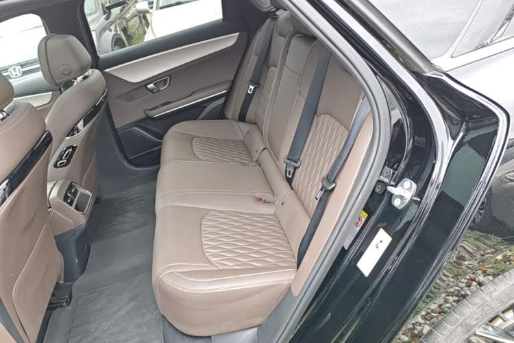 Used BYD Han 2024 EV Glory Edition 506KM Front-Wheel-Drive Premium Model
