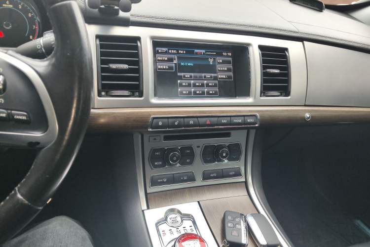 Used Jaguar XF 2015 XF 2.0T Sportbrake Luxury Edition
