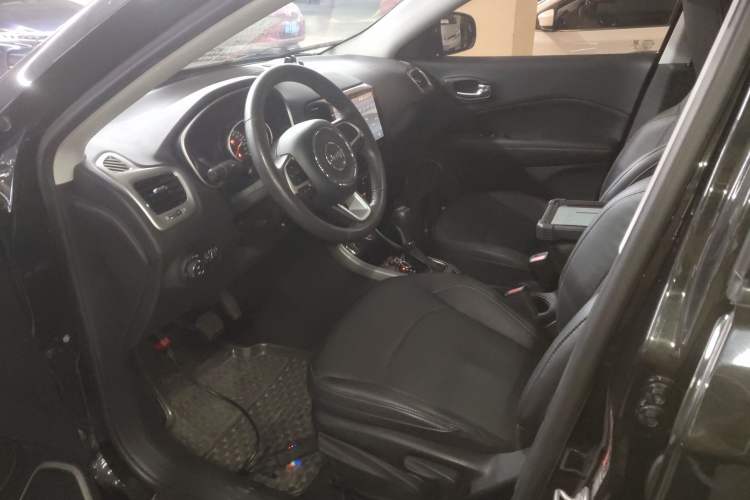 Used Jeep Compass 2017 200T Automatic Family Edition