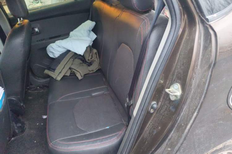 Used Jinbei Zhishang S30 2014 1.5L Manual Luxury Model Left Rear Seat