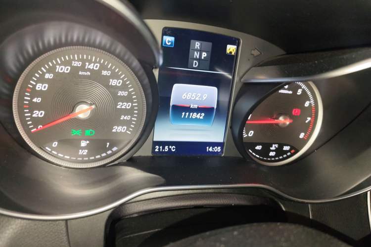 Used Mercedes-Benz GLC 2016 GLC 300 4MATIC Dynamic Model Instrument Cluster