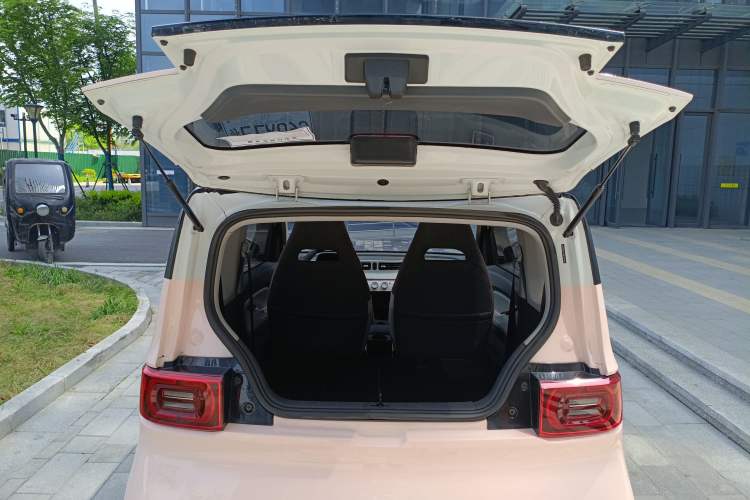 Used Wuling Hongguang MINIEV 2022 Macaron Premium Model – Lithium Iron Phosphate Trunk