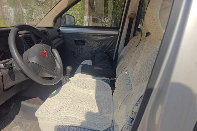 Used Wuling Hongguang V 2022 1.5L Jingqu Version Hydraulic Power Steering LAR
