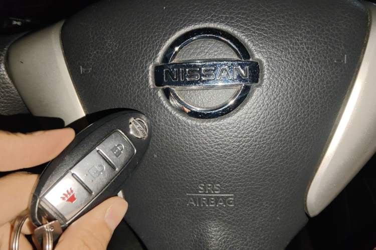 Used Nissan Tiida 2014 1.6L CVT Cool Cafe Edition