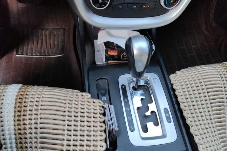 Used Bestune X80 2013 2.0L automatic comfort version
