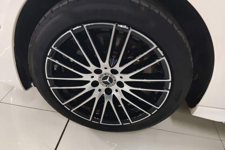 Used Mercedes-Benz C-Class 2023 Second Facelift C 260 L Sport Edition
