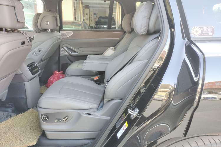 Used Denza N9 2025 Prestige Version
