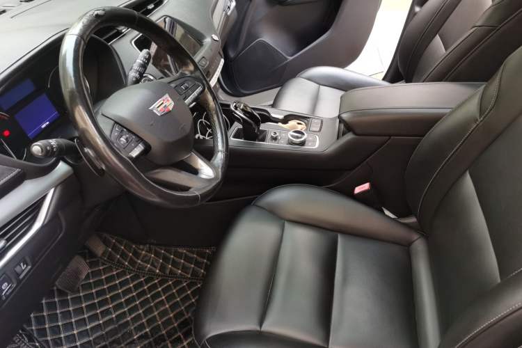 Used Cadillac XT4 2018 28T Two-Wheel-Drive Luxury Model Left Front Seat