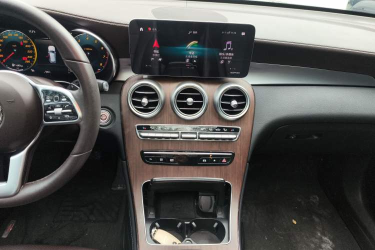 Used Mercedes-Benz GLC 2020 Facelifted GLC 300 L 4MATIC Luxury Edition