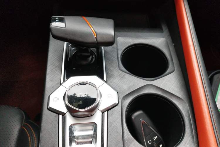 Used Changan UNI-V 2022 1.5T Prestige Version