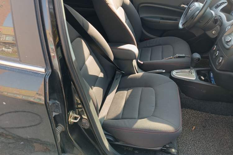 Used Geely Auto Diamond 2014 CROSS 1.5L Automatic Elite Model