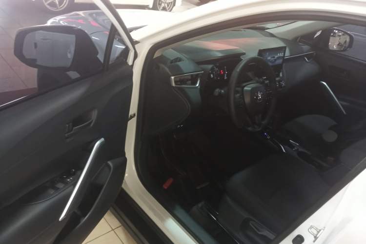 Used Toyota Corolla Cross 2024 2.0L Pioneer Edition