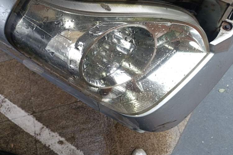 Used Wuling Rongguang 2011 1.2L Comfort Model Right Front Headlight