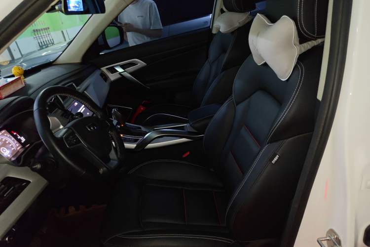 Used Geely Auto Emgrand X7 Sport 2018 1.8TD Automatic Two-Wheel Drive ZhiZun Model with 4G Connectivity