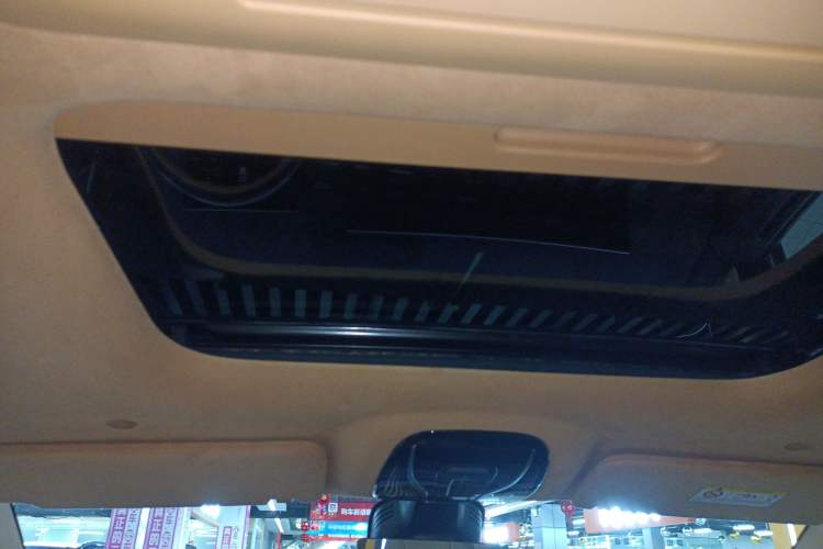 Used VOYAH Dream 2025 PHEV Four-Wheel-Drive Flagship Kunpeng Edition
