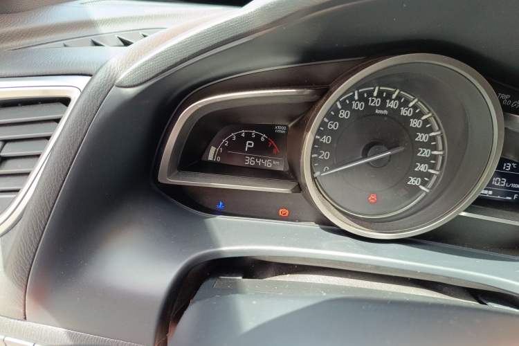 Used Mazda CX-4 2018 2.0L Automatic Two-Wheel Drive Blue Sky Premium Upgrade Version China VI Standard
