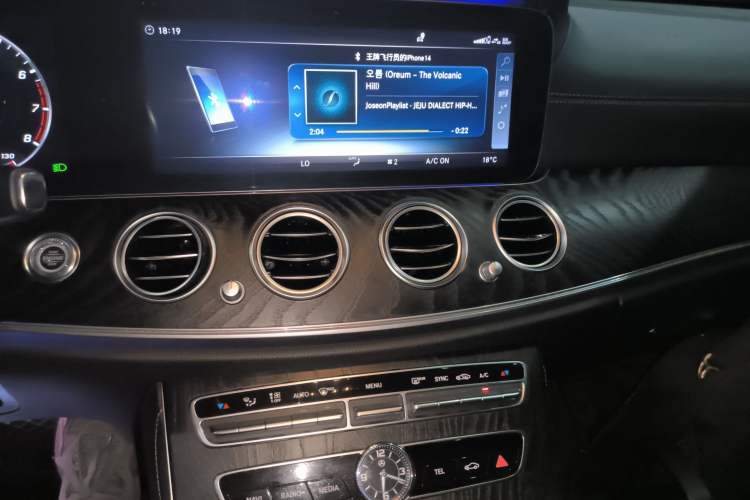 Used Mercedes-Benz E-Class 2016 E 200 L Sport Edition Audio And AC Panel