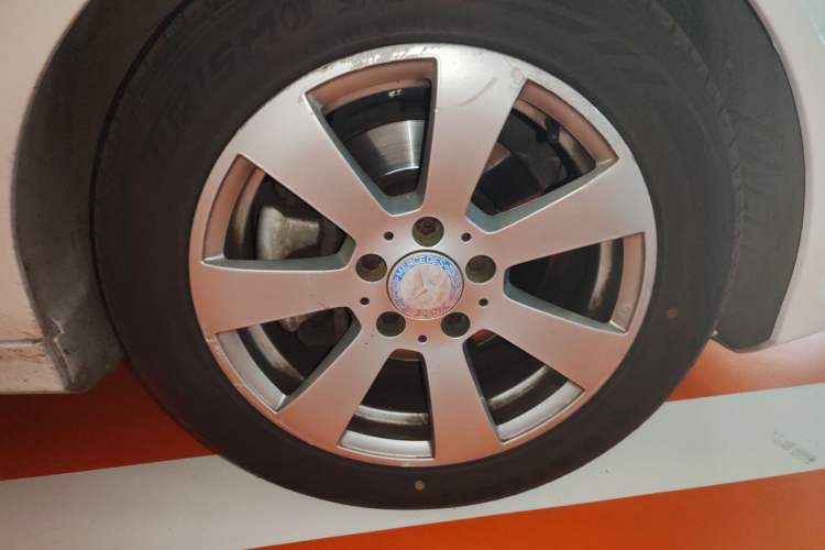 Used Mercedes-Benz C-Class 2011 C 180K Classic model