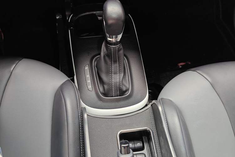 Used Roewe Clever 2022 311km QiQi BoBo Edition Gear Lever