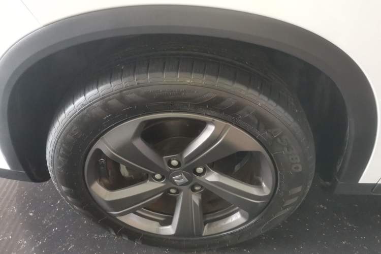 Used Baojun RM-5 2019 1.5T CVT Elite Version with 24-Hour Online Service 6 Seats
