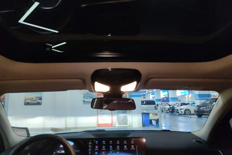 Used BMW i3 2022 eDrive 35 L
