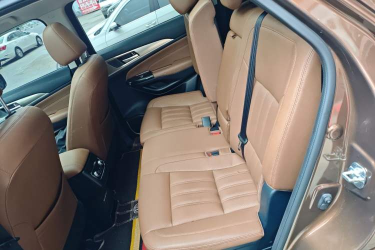 Used CHANGAN CS95 2017 2.0T Two-Wheel Drive Smart Edition