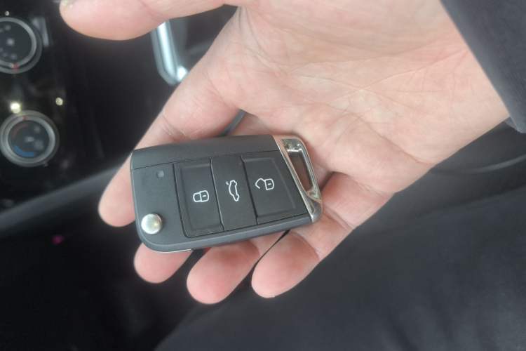 Used Volkswagen Sagitar 2019 280TSI DSG Comfort Version China VI Standard Vehicle Key