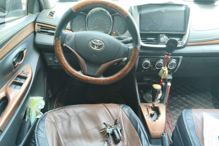 Used Toyota YARiS L Zhi Xiang 2017 1.5E CVT Dynamic Edition Steering Wheel