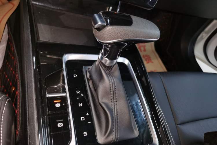 Used Bestune B70 2022 Third Generation 1.5T Automatic Enjoyment Version Gear Lever