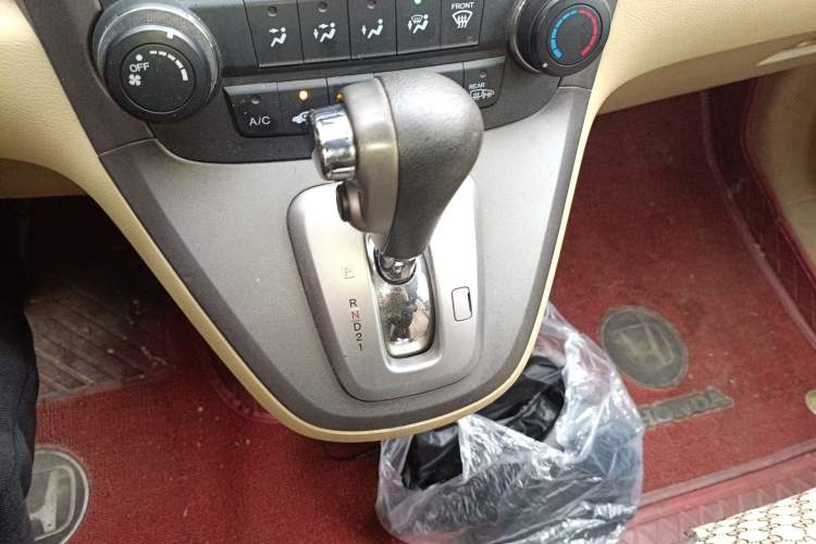 Used Honda CR-V 2010 2.0L Automatic Four-Wheel Drive Classic Edition Gear Lever
