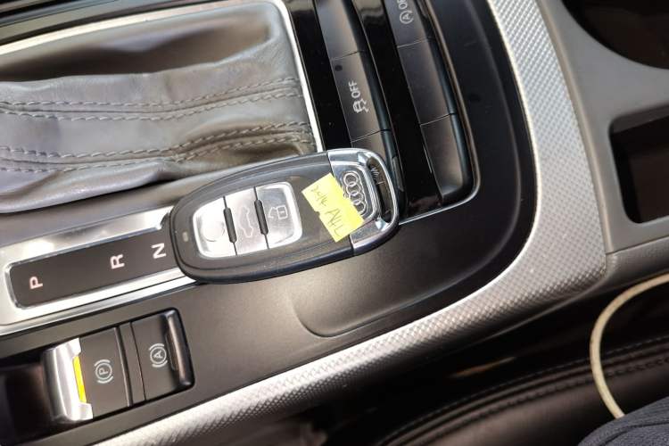 Used Audi A4L 2013 35 TFSI Automatic Standard Model Vehicle Key