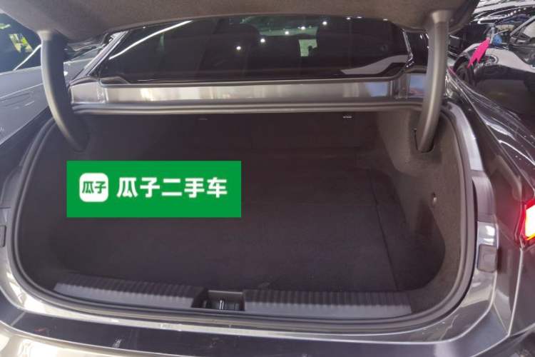 Used Lynk & Co Z10 2025 95 kWh 766 km Range Rear-Wheel Drive Max
