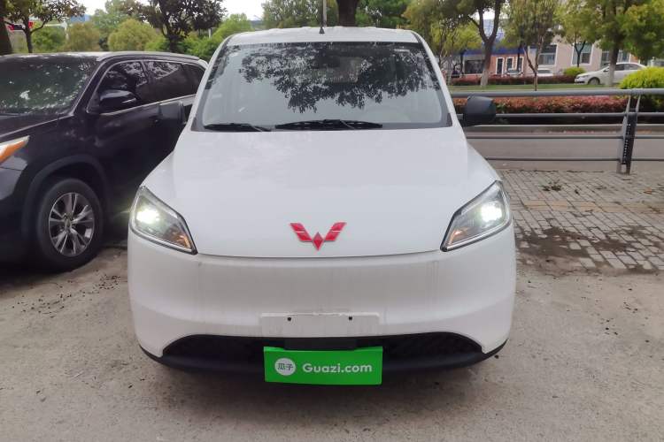 Used Wuling Hongguang New Energy 2024 All-Electric Model 300KM Practical Version Front