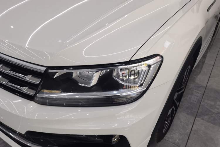 Used Volkswagen Tiguan L 2021 330TSI Automatic Two-Wheel Drive R-Line Enhanced Edition Left Front Headlight