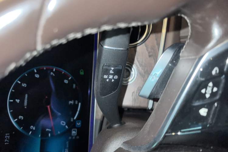 Used Mercedes-Benz E-Class 2022 E 260 L Gear Lever