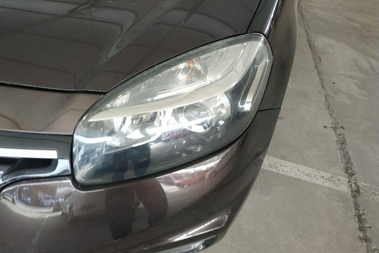 Used Renault Koleos 2015 2.5L Two-Wheel Drive Comfort Edition