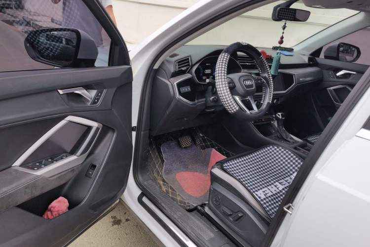 Used Audi Q3 2019 35 TFSI Advanced Dynamic Edition
