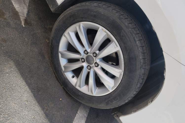 Used Haval H2 2016 Red-Label 1.5T Automatic Two-Wheel Drive Luxury Model Right Front Wheel Hub