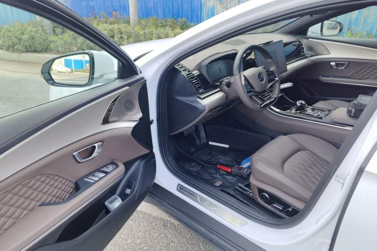 Used BYD Han 2022 DM-i 121KM Prestige Model
