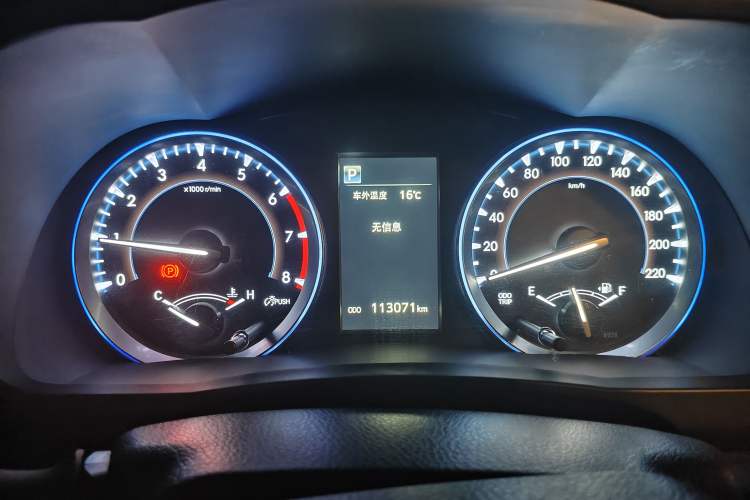 Used Toyota Highlander 2018 2.0T Four-Wheel Drive Luxury Version 7 Seats China VI Standard