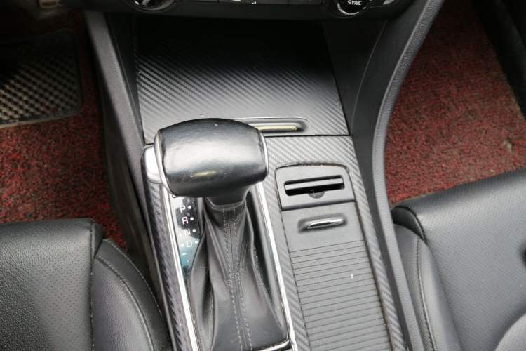 Used Kia K5 2016 1.6T Automatic LUX Gear Lever