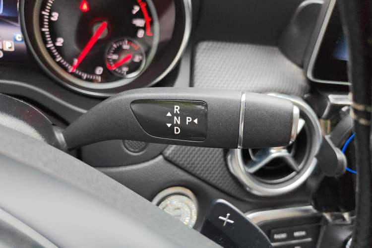 Used Mercedes-Benz GLA 2017 GLA 200 Sport Edition Gear Lever