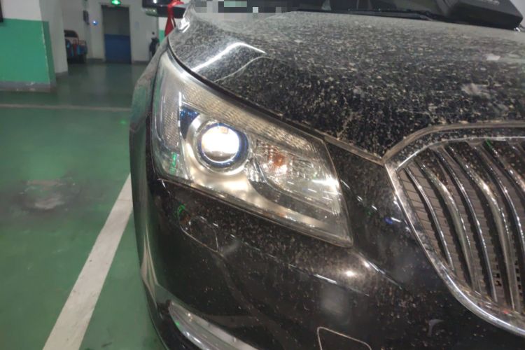 Used Buick LaCrosse 2013 2.4L SIDI Luxury Comfort Edition Right Front Headlight