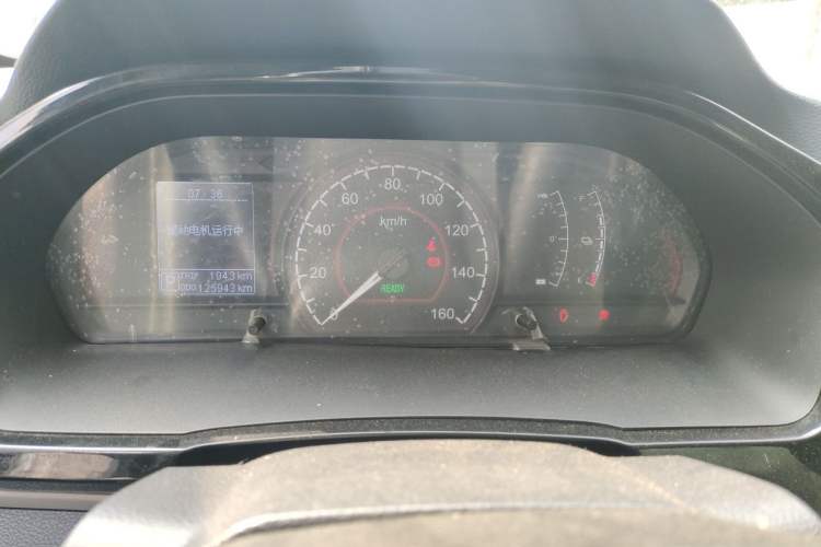 Used SAIC MAXUS EV30 2023 Pure-Electric Smart Logistics Expert with Long Wheelbase—Equipped with CATL Power Battery