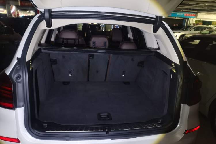 Used BMW X3 2021 Facelift xDrive28i Luxury Package Trunk