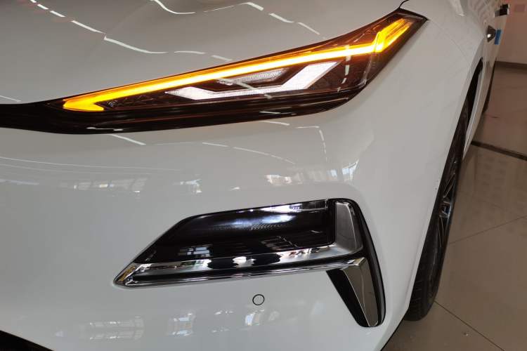 Used Geely Galaxy 8 2025 130km EM-i Prestige Edition Left Front Headlight