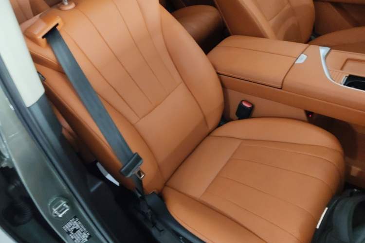 Used Wey Lanshan 2025 Four-Wheel Drive Max
