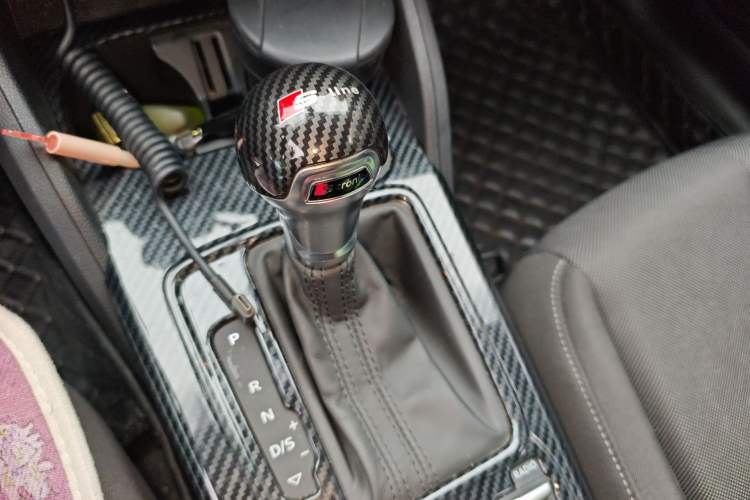 Used Audi Q2L 2020 35 TFSI Ambition Dynamic Edition Gear Lever